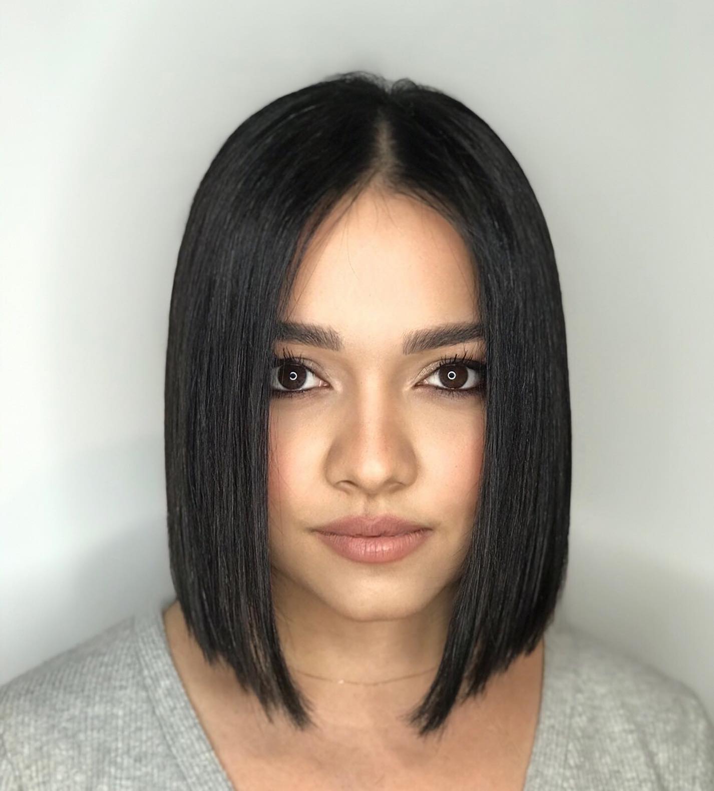 Slimming Straight Blunt Bob